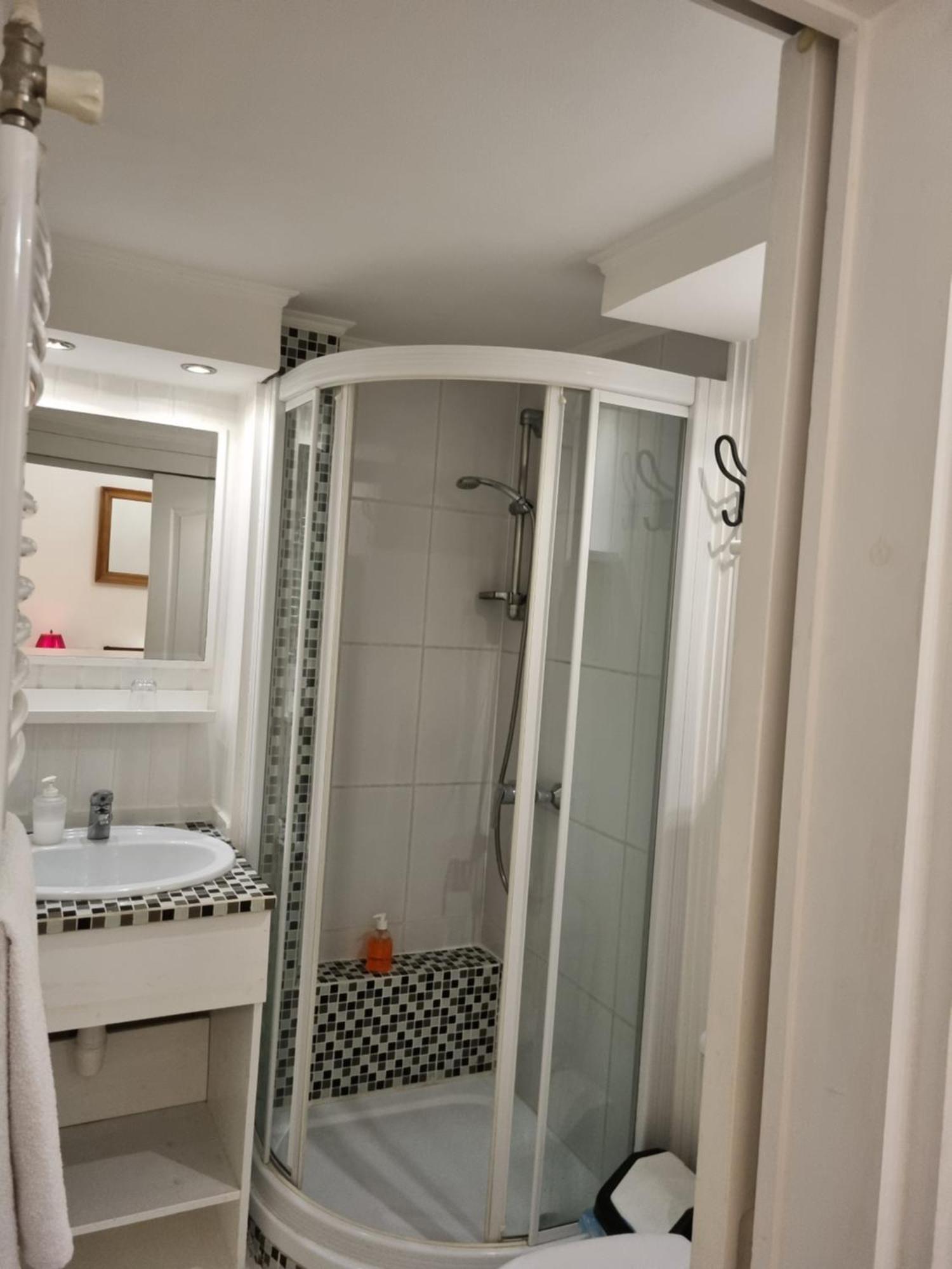 בודפשט Connection Guesthouse מראה חיצוני תמונה