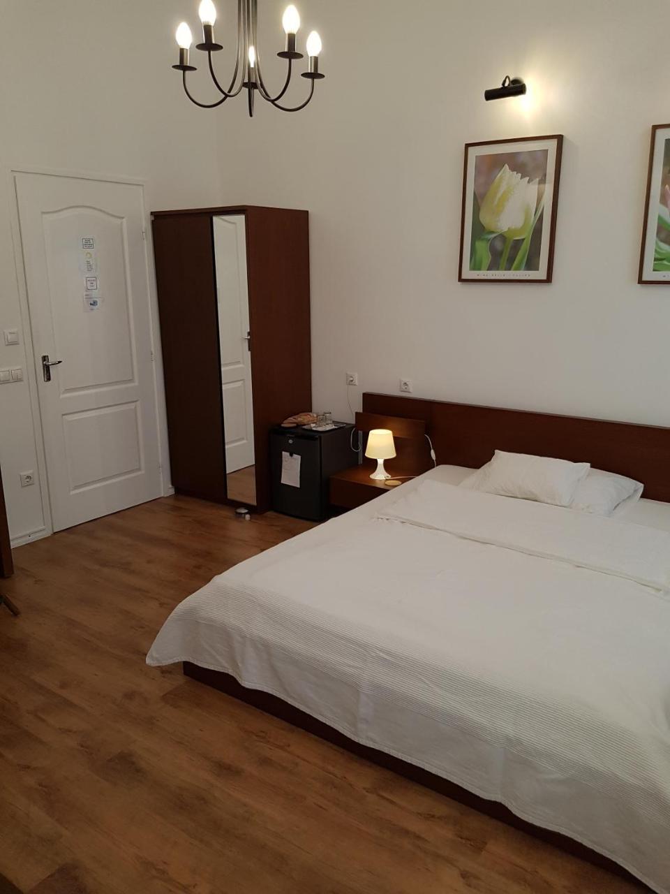 בודפשט Connection Guesthouse מראה חיצוני תמונה