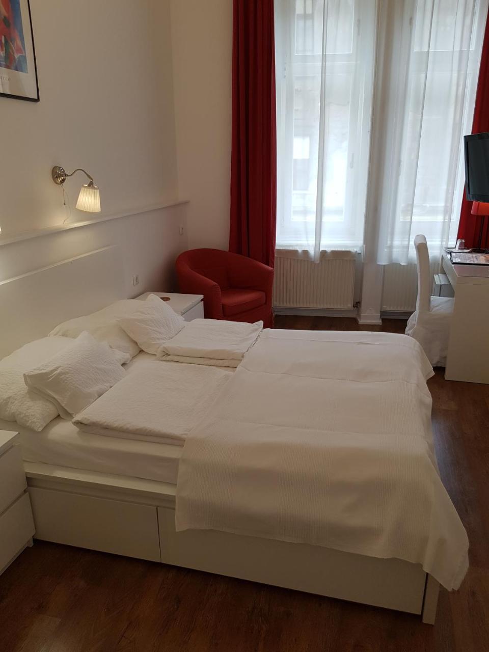 בודפשט Connection Guesthouse מראה חיצוני תמונה