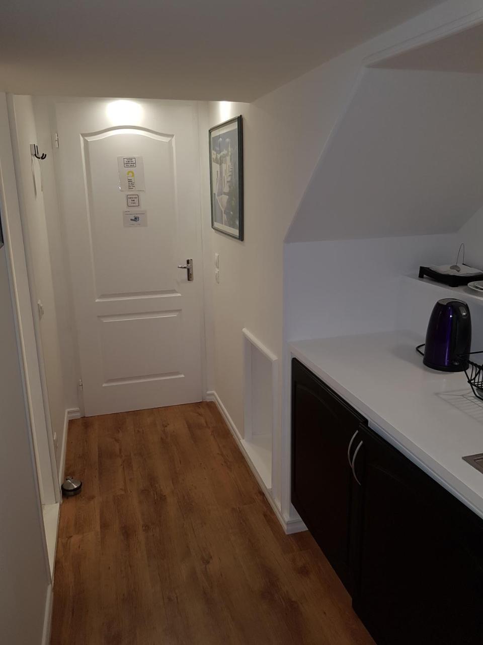 בודפשט Connection Guesthouse מראה חיצוני תמונה